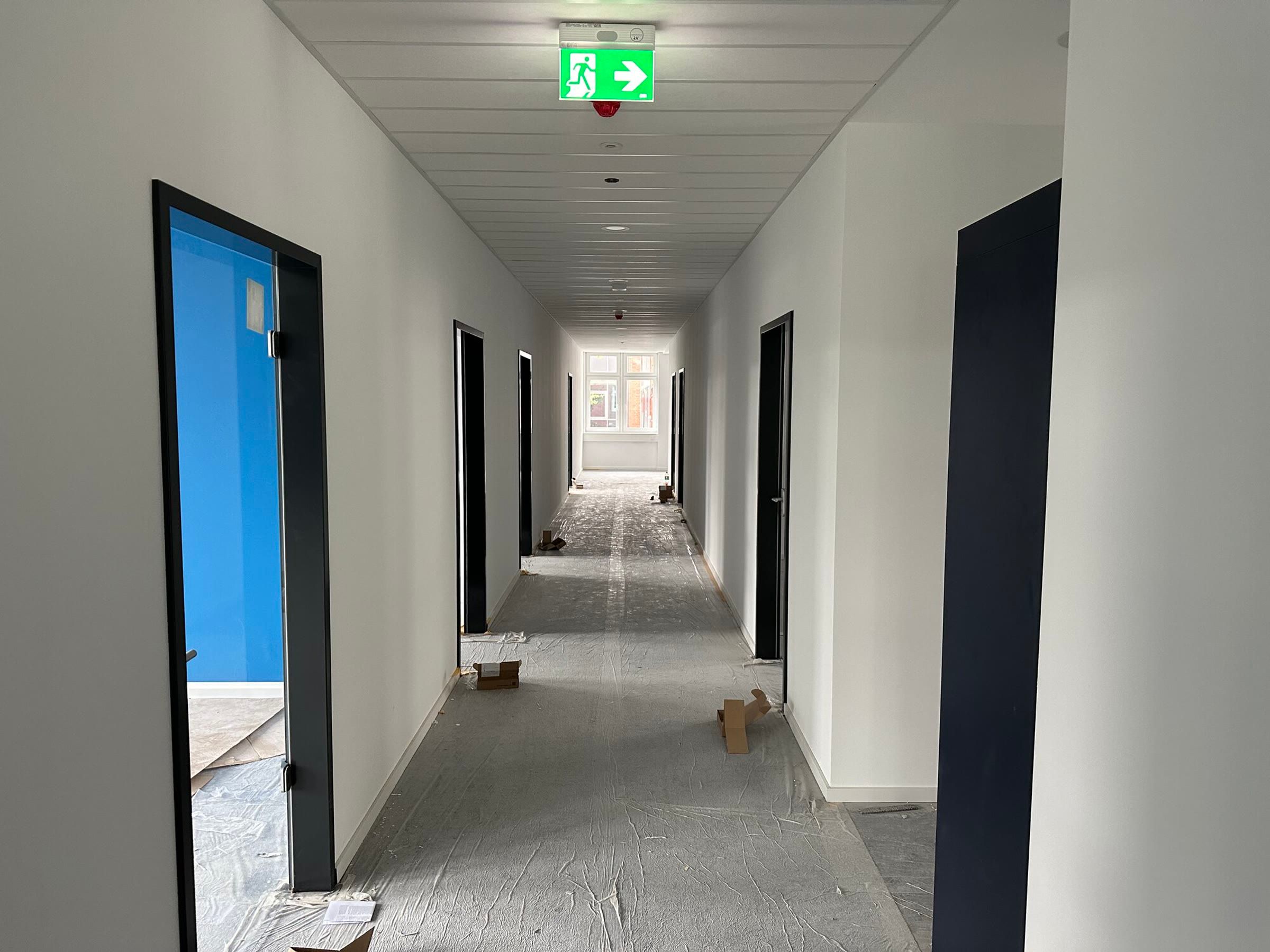 Trockenbauarbeiten in einem 4-stöckigen Bürogebäude – Bild 10